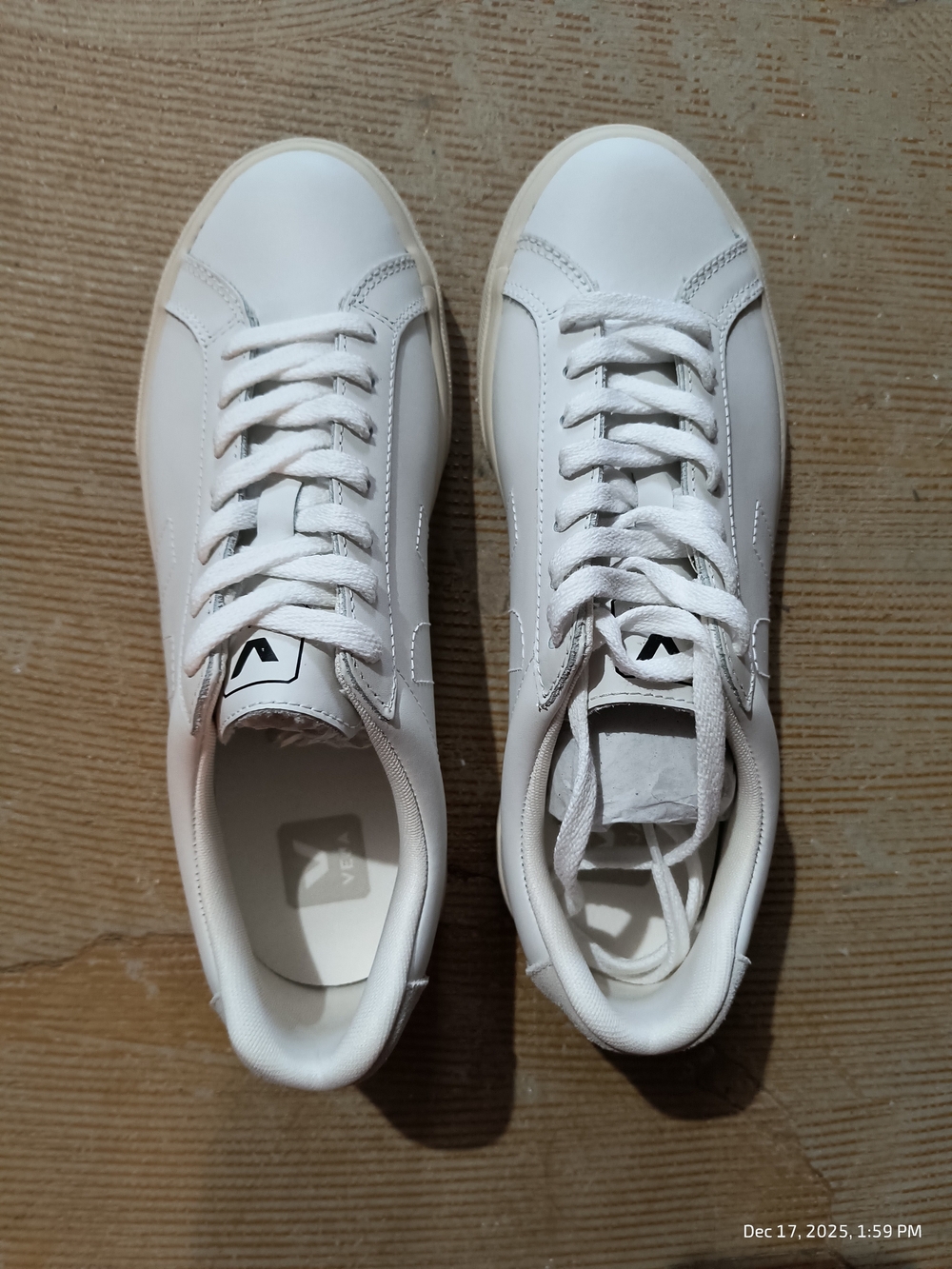 Veja Extra White Men’s Women's Low-Top Sneakers Esplar Leather W9 M7 Tie Up Lace